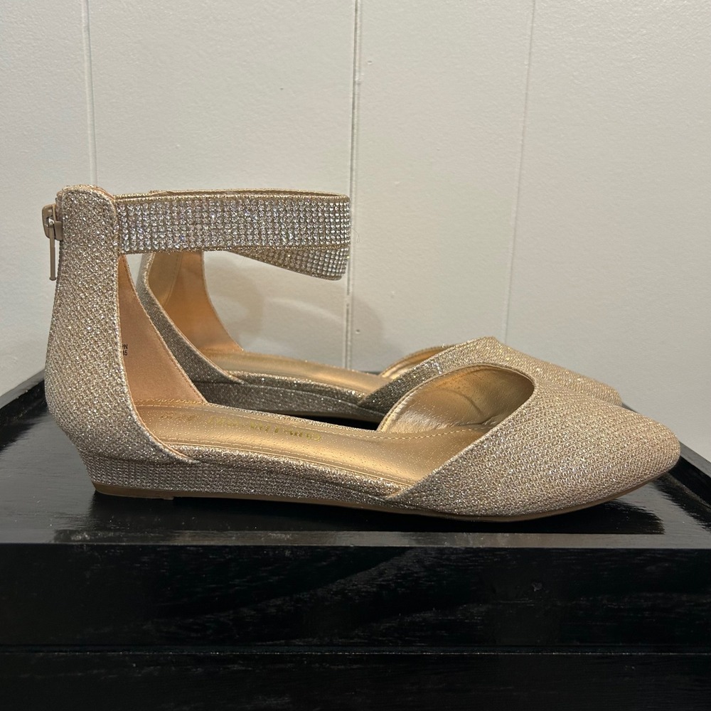Dream Pairs Amiga-Shine Gold Glitter Rhinestone Ankle Strap Wedge Flats 6.5 - Picture 2 of 12